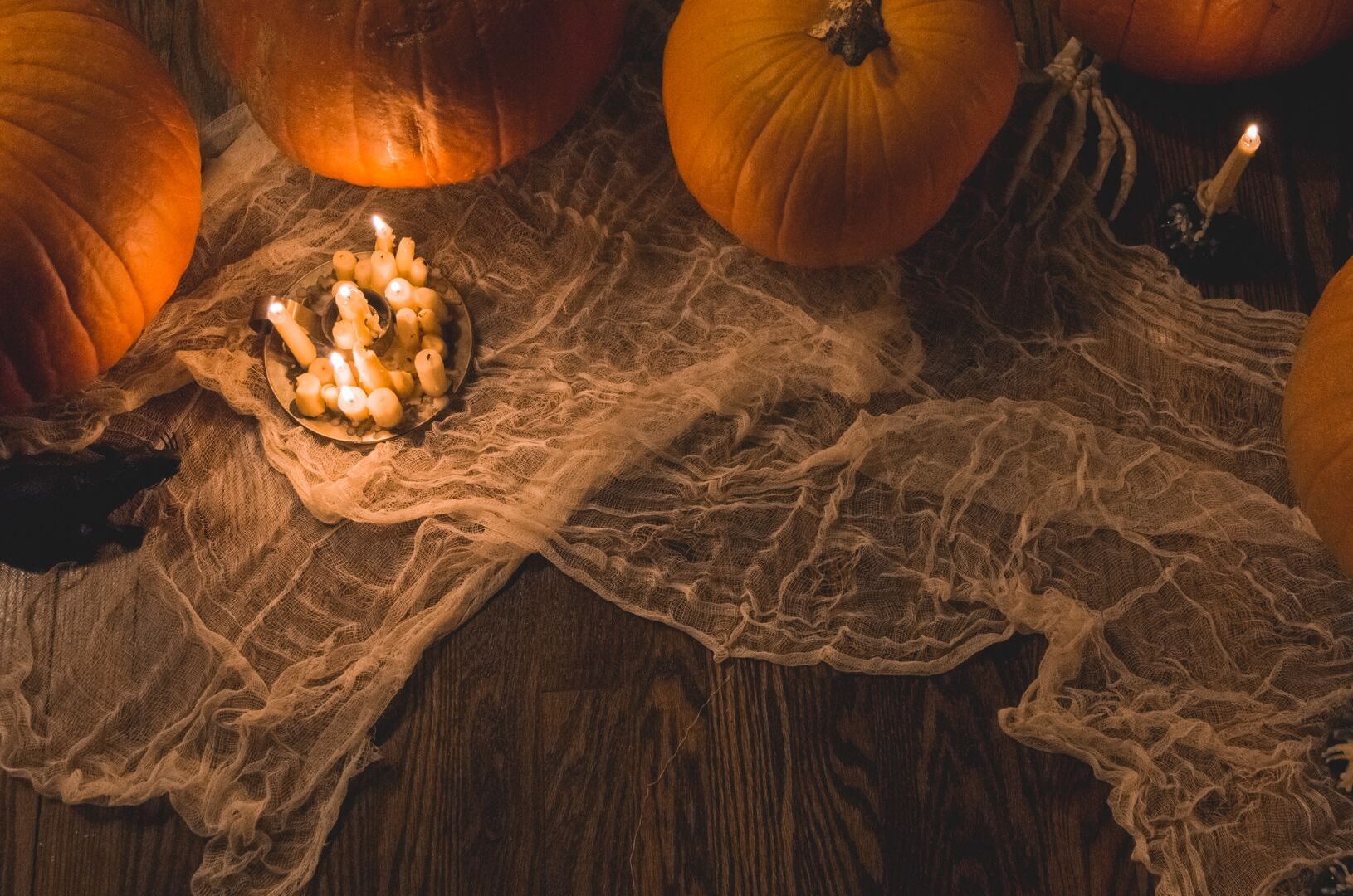 Different ways to engage kids and teens with Halloween image credit Emilie Farris Photography from Getty Images aspect ratio